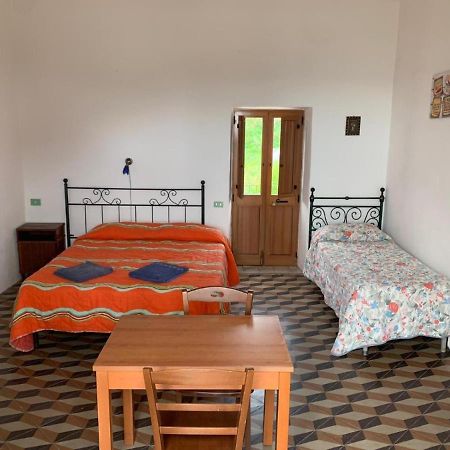 Case La Pergola Stromboli Luaran gambar