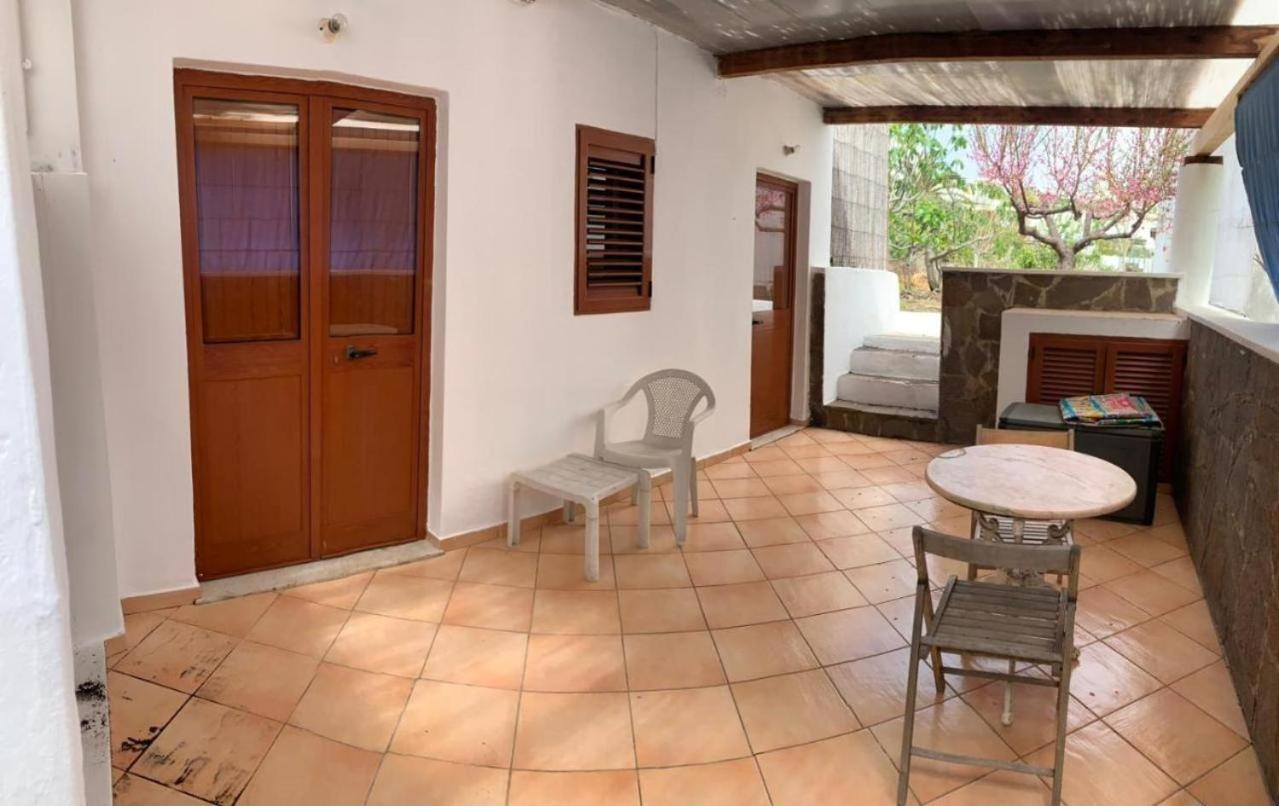 Case La Pergola Stromboli Luaran gambar